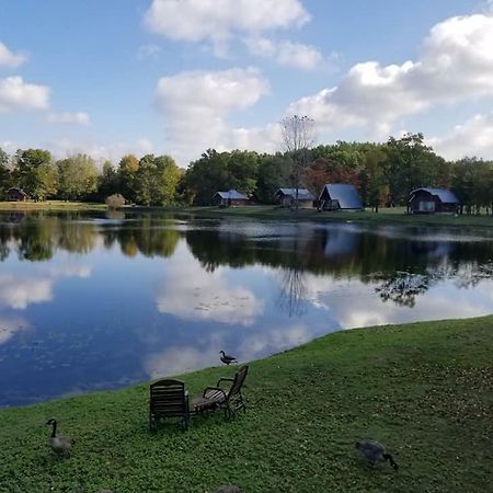 Serenity Springs - Michigan City Hotel Springfield ภายนอก รูปภาพ