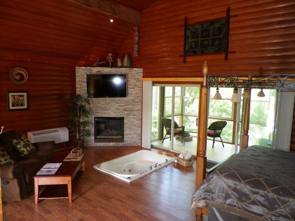 Serenity Springs - Michigan City Hotel Springfield ภายนอก รูปภาพ