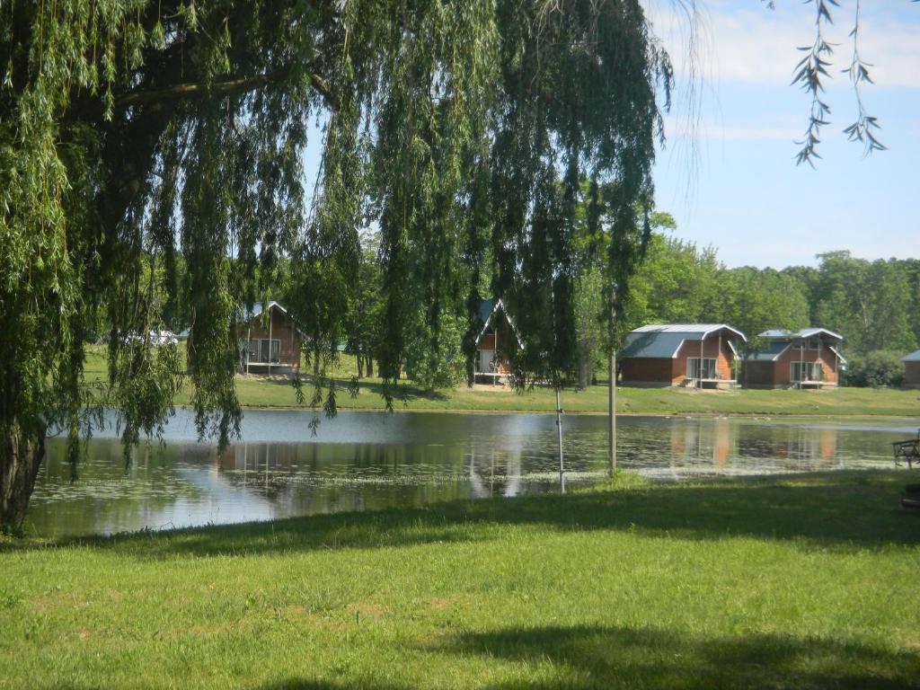 Serenity Springs - Michigan City Hotel Springfield ภายนอก รูปภาพ