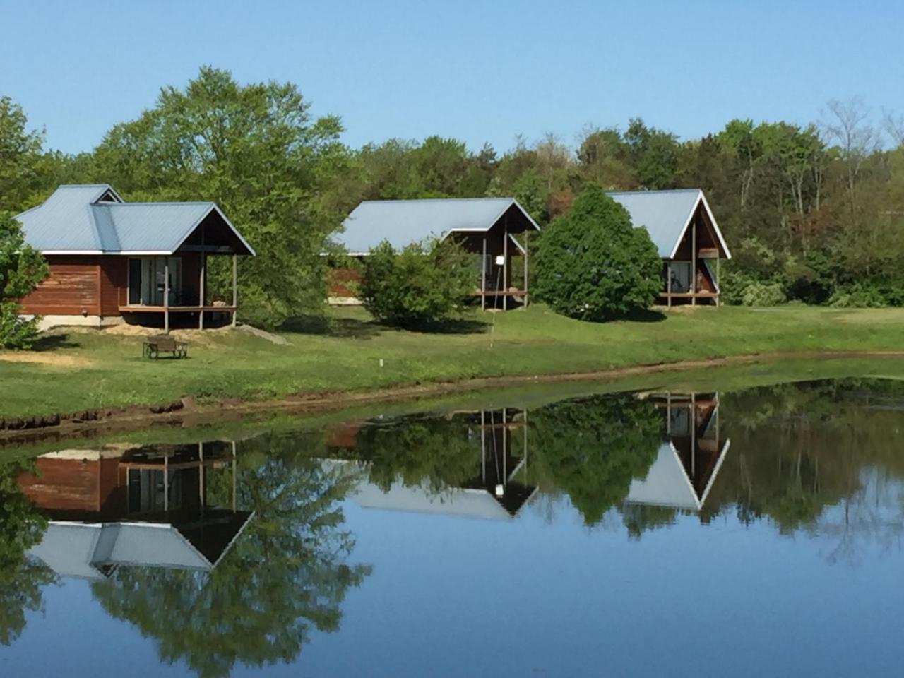 Serenity Springs - Michigan City Hotel Springfield ภายนอก รูปภาพ